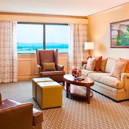 Sheraton Hartford Hotel At Bradley Airport Windsor Locks Exterior photo