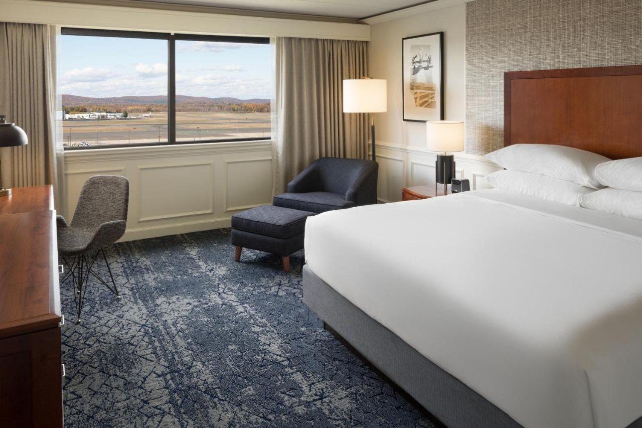 Sheraton Hartford Hotel At Bradley Airport Windsor Locks Exterior photo