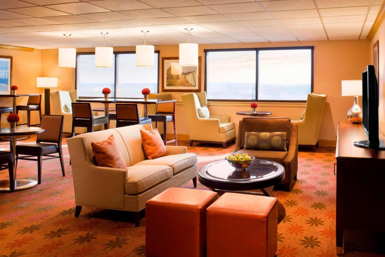 Sheraton Hartford Hotel At Bradley Airport Windsor Locks Exterior photo