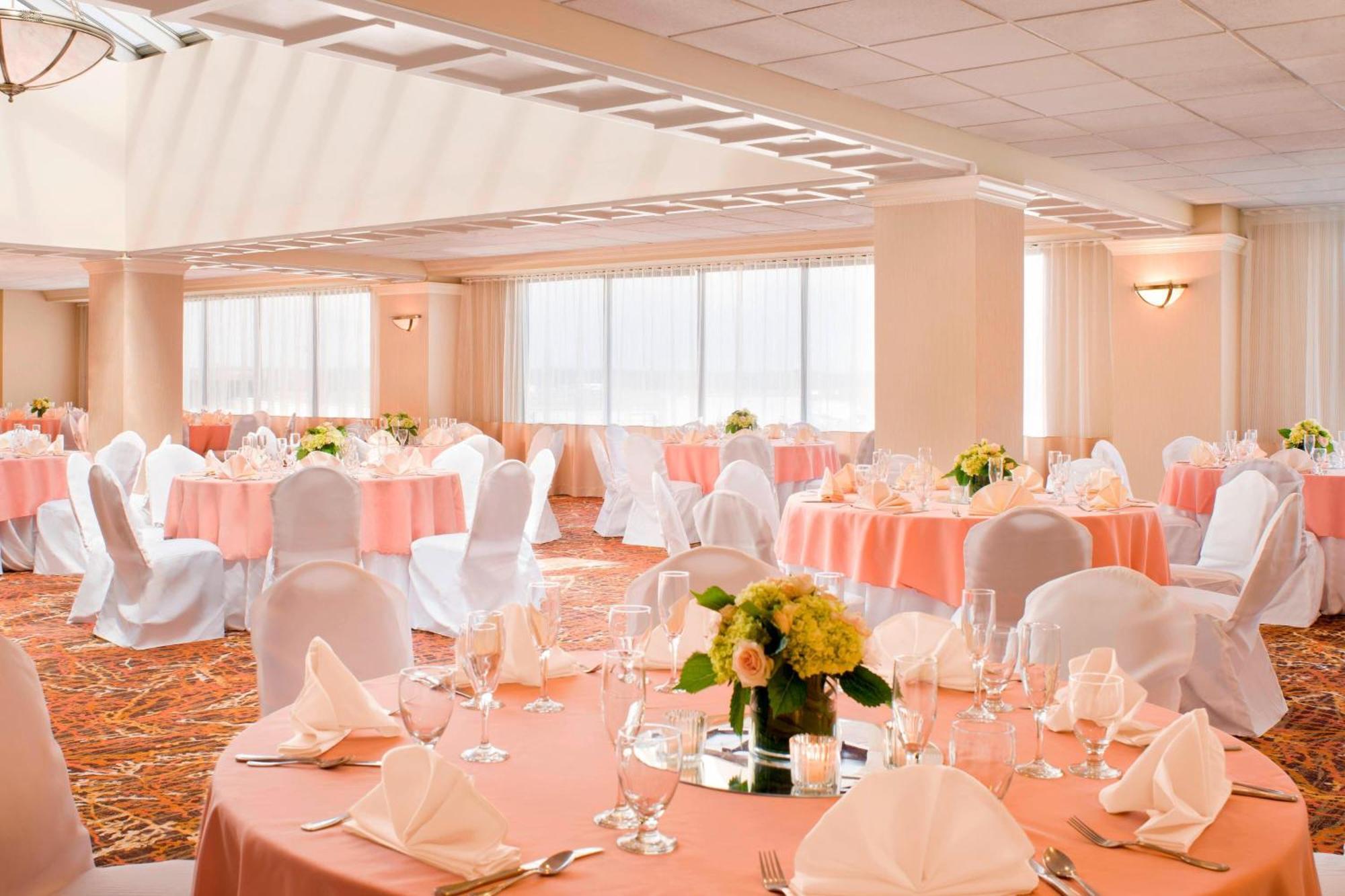 Sheraton Hartford Hotel At Bradley Airport Windsor Locks Exterior photo