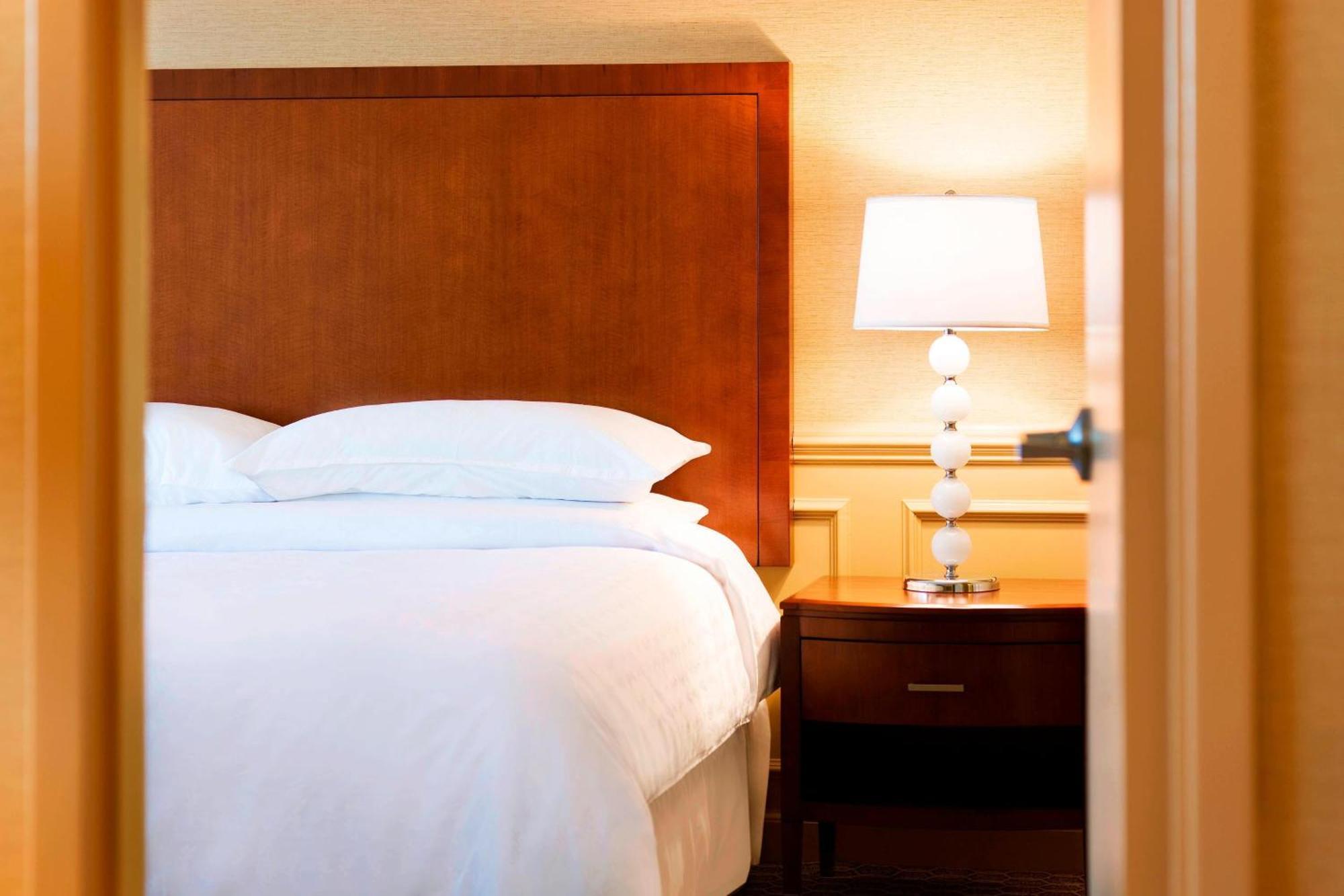 Sheraton Hartford Hotel At Bradley Airport Windsor Locks Exterior photo